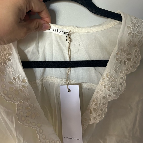 Neuflora Banff Blouse - Picture 4 of 5